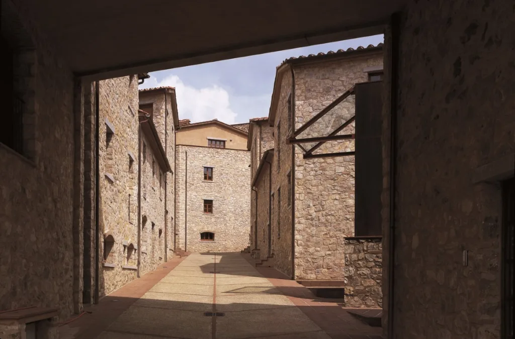 Borgo Gaiole . Accesso
